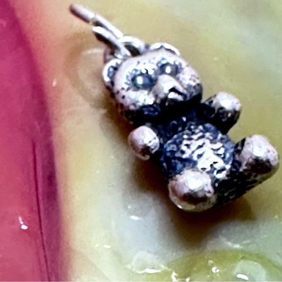 JAMES AVERY RETIRED CHARM 925 STERLING SILVER TEDDY BEAR CUT BAIL 5505 Y - Picture 2 of 12